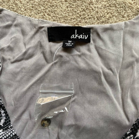 ✨HP✨ Akaiv Long Sleeve Mini Snake Print Dress - Picture 4 of 5